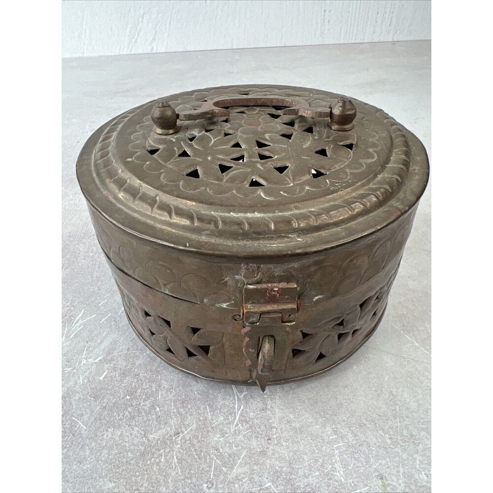 Antique Vintage Ornate Round Hammered Brass Cricket Cage Footed Trinket Box Vine